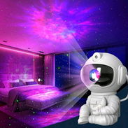 Astronauta de galaxia ideal para ambientar el cuarto..Trae su cabe es de corriente  Varios modos de luces en 9800 cup - Img 56110438