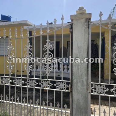 AL1003 Casa en venta en Río Verde – Amplio patio, entrada de auto y placa libre - 2/10