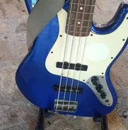 Bajo 4 cuerdas Fender - Img 50489453
