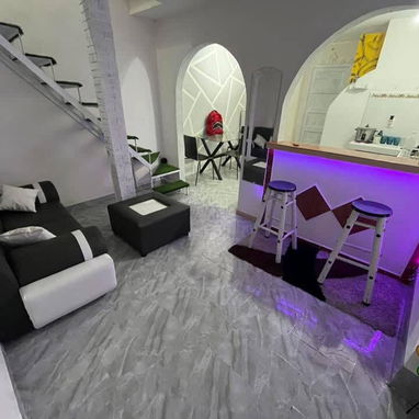 🔵Apartamento en centro habana ( SanLeopoldo ) 🏡📍🔵   ^ Características  * sala  *  cocina con gas de la calle  * baño - 3/10