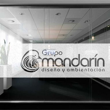 Diseño de identidades. Aplicaciones en todos los soportes. - Img 119003825