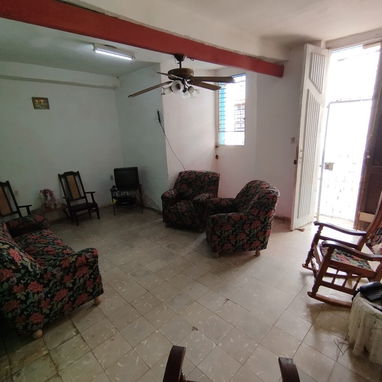 Casa en la Habana Vieja en bajos, no se va la luz en el casco historico - Img 121496598