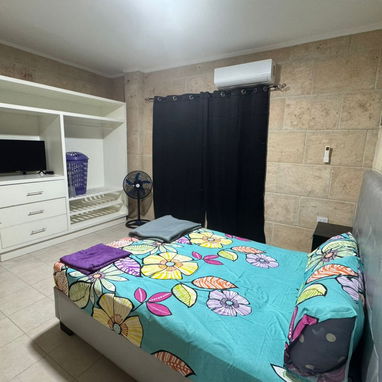 Alquilo CASA DE LUJO de 7 habitaciones con piscina en Guanabo - 4/10