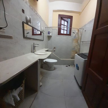 Venta de apartamentos en el vedado de 4 cuarto 2 cocina 2 baño - Img 125429769