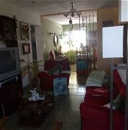 Se vende apartamento en interior en 2do Piso en el Dbeche Guanabacoa, cerca del estadio - Img 45961946