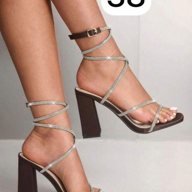 Tacones y botines - Img 122100739