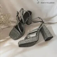 Sandalias de mujer tacón alto cuadrado 25 usd - Img 57426083