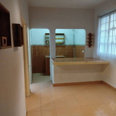 Vendo centrico apartamento en Centro Habana en excelentes condiciones!! - Img 124046681