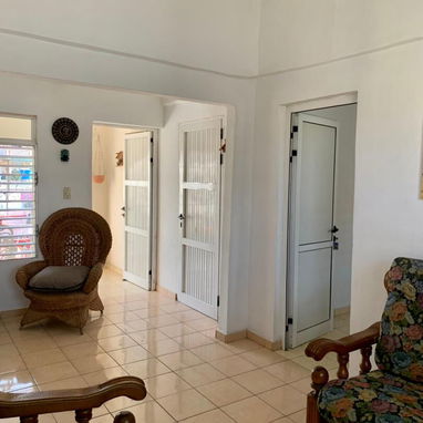 A la venta apartamento Placa Libre con Garaje Privado y Cerrado para 2 autos a pocos metros del Cine Avenida - Img 122155992