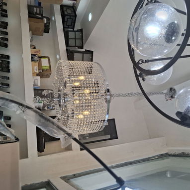 Lámparas de mesa, pared, ventiladores de techo, bombillos y repuestos. https://wa.me/50771293‼️   Buen precio al pv. Men - 4/5