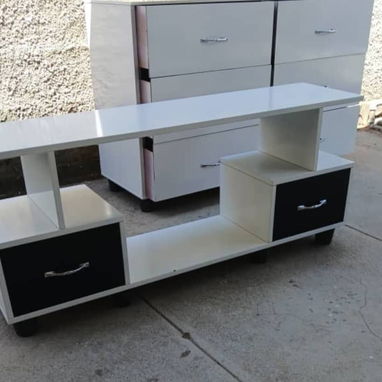 Mesitas de noche y multimuebles - 2/4