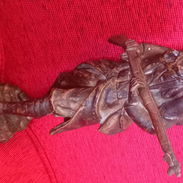 En venta hermosa pieza de bronce antigua firma y seriada 30 cm... - Img 55861641