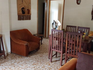 Se vende casa  - la parte de arriba de un biplanta en Playa, reparto la Ceiba, WHATSAPP - Img 62754491