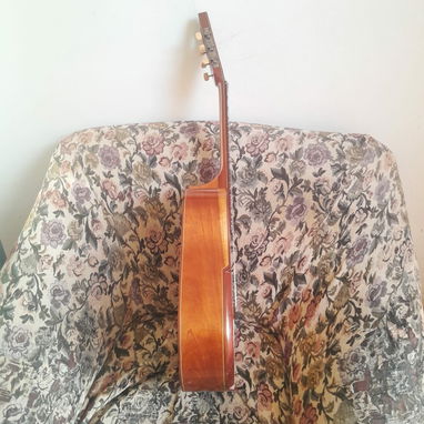 Se vende un tres con su estuche incluido. - Img 123899247