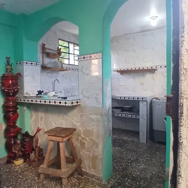 馃彙 SE VENDE CASA INDEPENDENDIENTE CON APARTAMENTO, excelente zona en MIRAMAR - Img 120897374