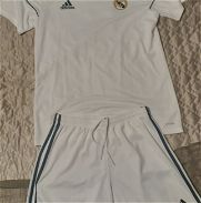 Conjuntos de short y pullover del Real Madrid - Img 46169264