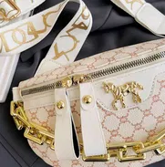 Bolso blanco con asa y cadena en venta - Img 50189229