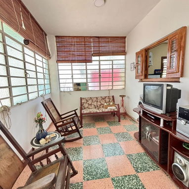ESPECTACULAR CASA INDEPENDIENTE DE 2 PLANTAS EN LA AMPLIACIÓN DEL SEVILLANO!!! - Img 120648481