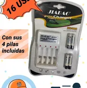 Cargador de pilas recargables AAA con sus 4 pilas incluidas - Img 50129498
