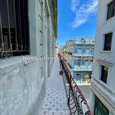 GG-16. Inversión Inteligente en el Centro Histórico! Gran Apartamento de 3 Cuartos, Recién Reparado y Listo para vivir - 4/10