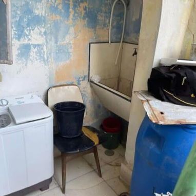 🏡*128_Se vende apto en centro Habana en un Edif Capitalista en un 2do piso*  🗺*Pto de Ref :Cerca del Hospital Ameijeir - 8/10