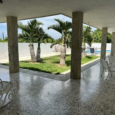 Se renta casa de 5 habitaciones climatizadas,con baño en cada habitación a 500 metros de la playa de Boca Ciega.53880216 - Img 124284184