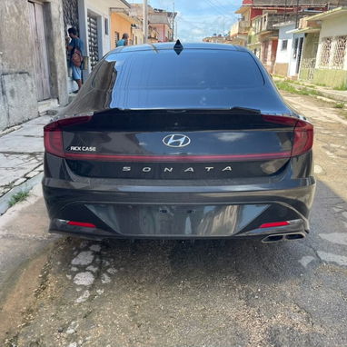 Hyundai sonata 2021 - 2/6