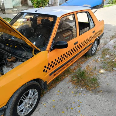 Se vende casa más carro y contrato de parqueo colectivo 10 oct a una cuadra del semáforo dolores y 10 0oc - 4/10
