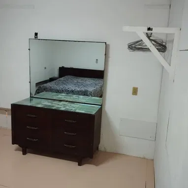 CASA CON EXCELENTE UBICACIÓN - 4/10