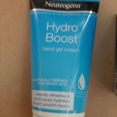 Gel-crema facial+crema de manos+ bálsamo labial NEUTROGENA - 3/4