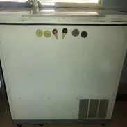 Nevera de uso en buen estado con gran capacidad para muchos productos muy útil para negocio - Img 56449989
