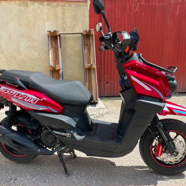 Venta de vehículos electrónicos y de gasolina: - 7/8