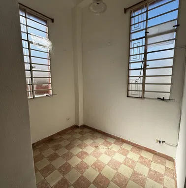 🏡 Se vende apartamento en Plaza de la Revolución – 1er piso, sin apagones, cerca del Vedado - Img 97862607