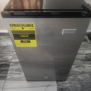 Minibar ( modelo grande ) Frigidaire Como Nueva – ¡Excelente Enfriamiento y Estado! - Img 55738436
