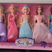 Bella caja d 5 barbies princesas - Img 45535814