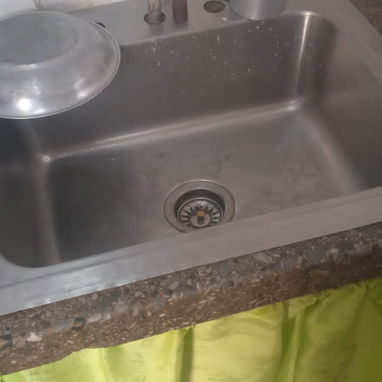 Vendo cuarto en el cerro zona(céntrica) - Img 121648970