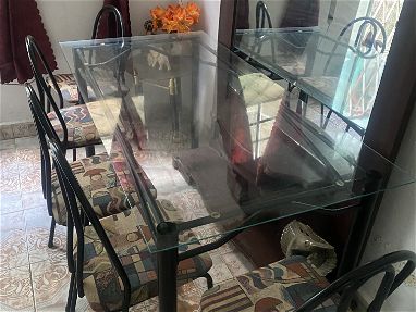 Ganga Vendo mesa de comedor con sus 6 sillas cristal impermeable - Img main-image