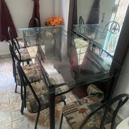 Ganga Vendo mesa de comedor con sus 6 sillas cristal impermeable - Img 45632905