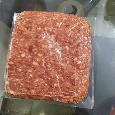 Carne molida Angus importada de Uruguay, calidad premium, envasada al vacío para máxima frescura. Ideal para hamburguesa - 2/2
