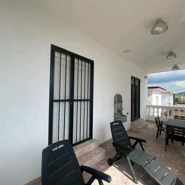 Preciosa propiedad moderna independiente en la zona residencial Casino Deportivo - 4/10