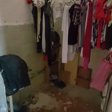Vendo 馃彙 En 3000 usd y me ajusto casa en las Minas (Guanabacoa) o Permuto para lugares cercanos a Regla ,Tiene papeles l - Img 125453489