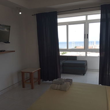 Renta de apartamento independiente vista al mar 1 habitación Vedado - Img 121363288