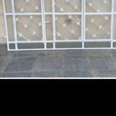 Se venden todo tipo de puertas, rejas y ventanas también se hacen a medida - Img 121780689