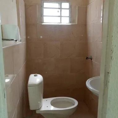 Se vende casa totalmente independiente en el Sevillano - Img 119127596