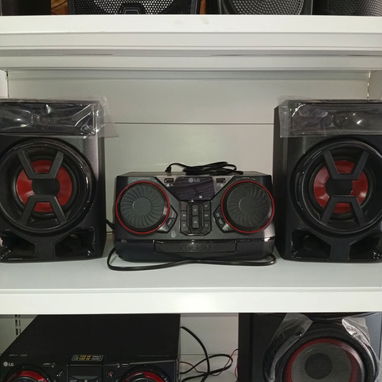 Equipo de música LG - 2/2