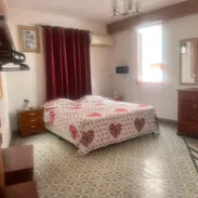 Apartamento en renta ,Ubicado en el Vedado cerca del hotel Habana Libre , zona muy céntrica, +53 52463651 ,Y - Img 52908177