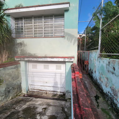 🏡 SE VENDE CASA BIPLANTA EN 10 DE OCTUBRE – 45,000 USD  📍 Ubicada en Juan Delgado y Aciata, 10 de Octubre.  ✨ Primera - Img 119512920