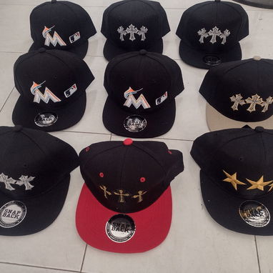 Gorras por unidad y mayoreo. Desde 1700 pesos al menos 10 de cualquier tipo. - Img 124077435