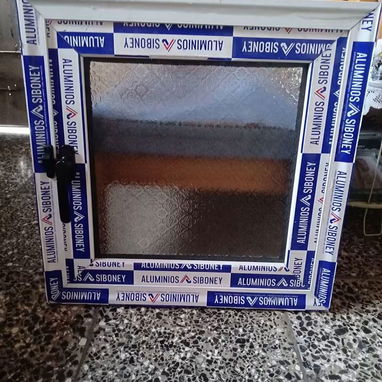 Carpinteria Marqueteria de aluminio y cristal puertas ,ventanas , closet , Bajos de meseta ,paños fijos y más - 5/10