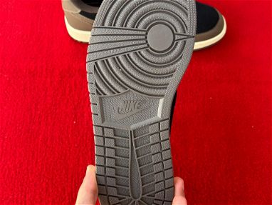 Nike Jordan Retro Low Travis - Img 67775233